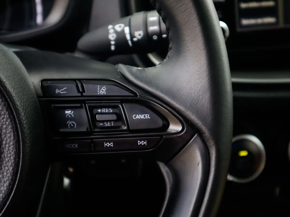 1.0 VVT-i MT Play 1e-Eig. & Keurig-Onderh. BOVAG-Garantie. NL-Auto.