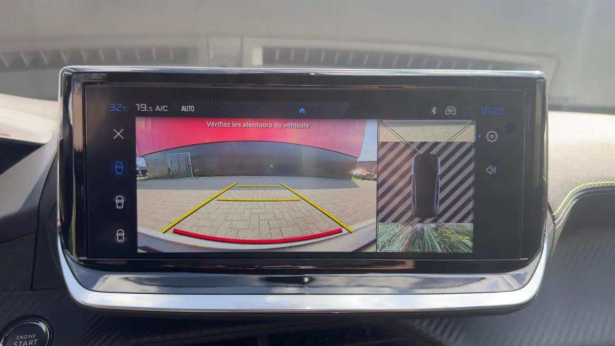 GT | Elektrische parkeerrem | Extra getinte achterste zijruiten en achterruit | Extra getinte achterste zijruiten en achterruit