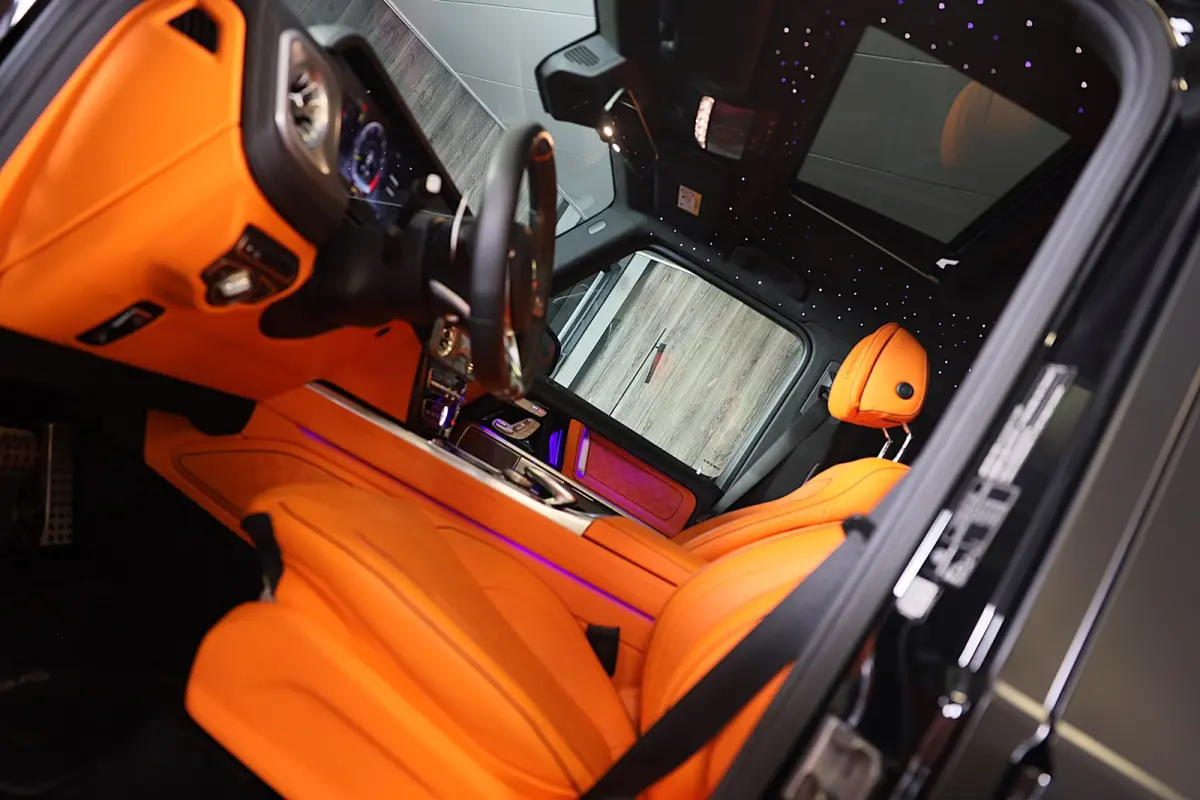 63 Edition 1 BRABUS UITVOERING / Mat Zwart / Acc / Dode Hoek / Leder / Open Dak / 360 Camera / 24 Inch