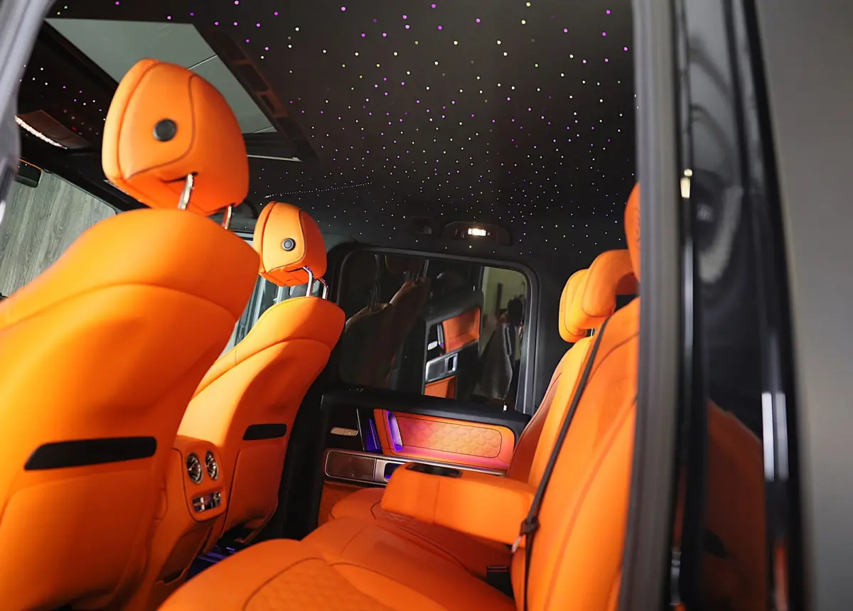 63 Edition 1 BRABUS UITVOERING / Mat Zwart / Acc / Dode Hoek / Leder / Open Dak / 360 Camera / 24 Inch