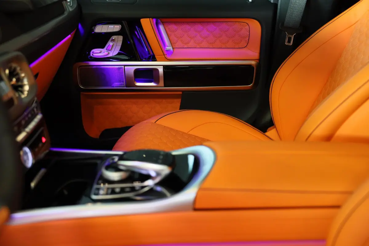 63 Edition 1 BRABUS UITVOERING / Mat Zwart / Acc / Dode Hoek / Leder / Open Dak / 360 Camera / 24 Inch