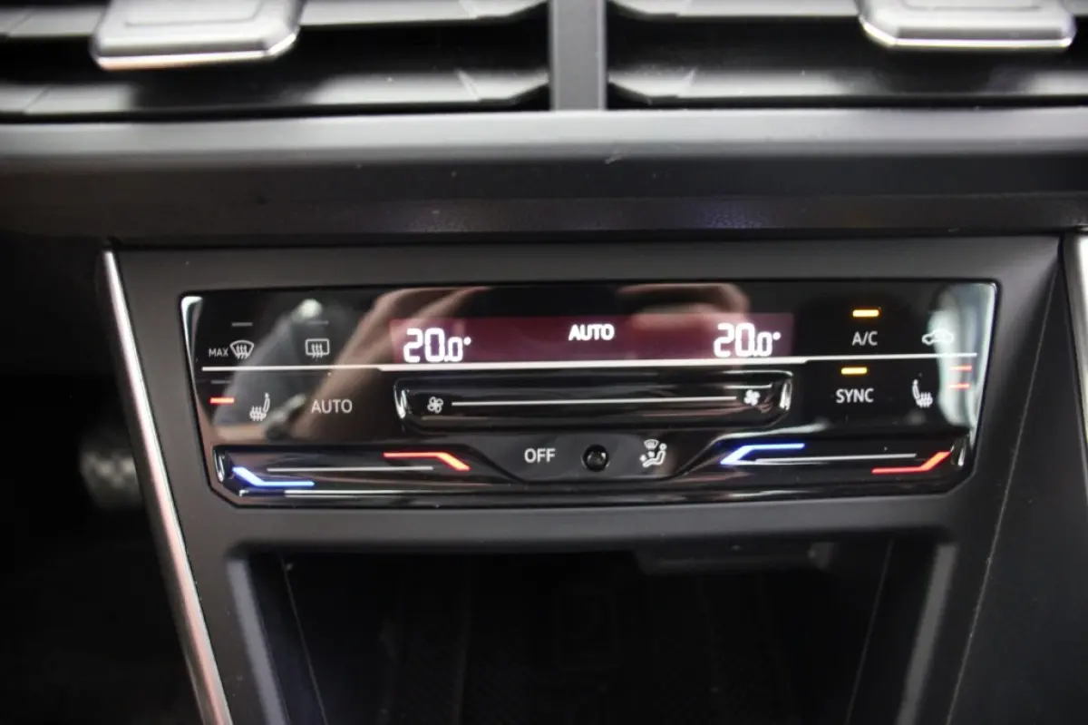 1.0 TSI Life Business - Digitaal Cockpit, Carplay, Adapt. Cruise, Stoelverw.
