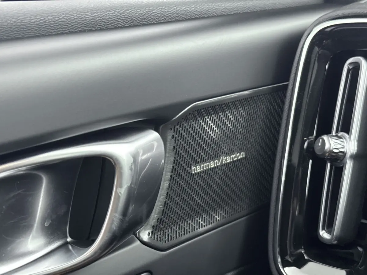 Single Motor Extended Range Plus Europa 82 kWh | Achterbank verwarmd | Achteruitrijcamera | Apple Carplay/Android Auto|telefoonintegratie premium
