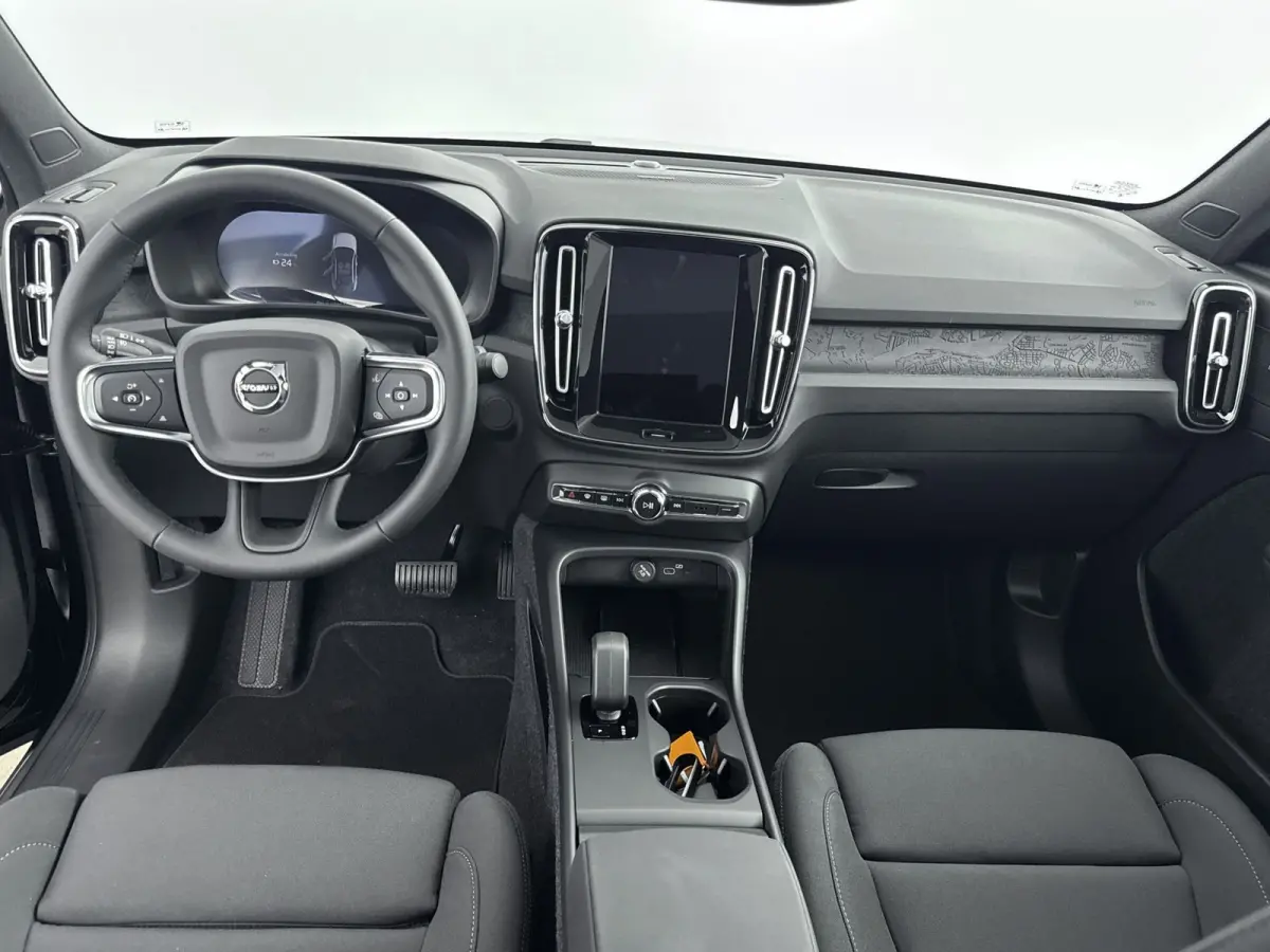 Single Motor Extended Range Plus Europa 82 kWh | Achterbank verwarmd | Achteruitrijcamera | Apple Carplay/Android Auto|telefoonintegratie premium