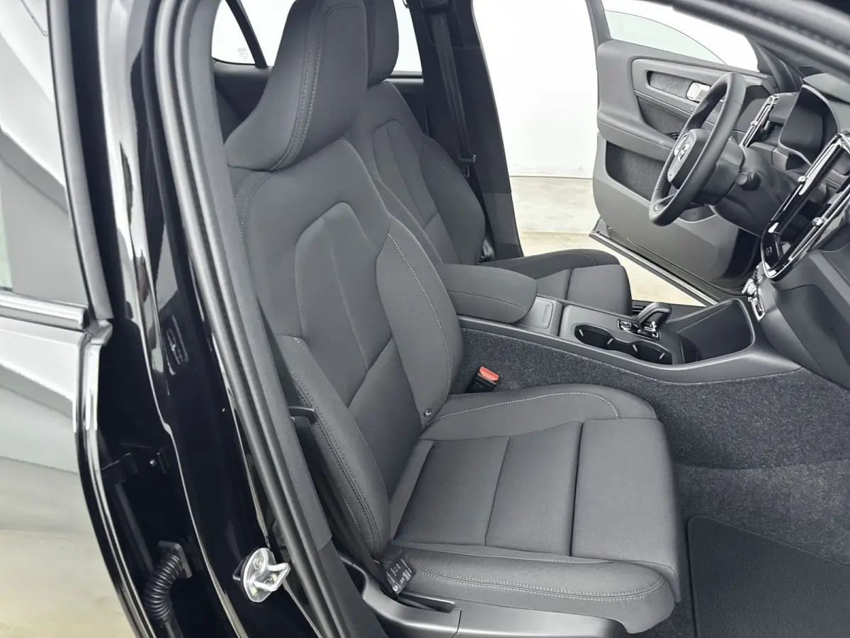 Single Motor Extended Range Plus Europa 82 kWh | Achterbank verwarmd | Achteruitrijcamera | Apple Carplay/Android Auto|telefoonintegratie premium