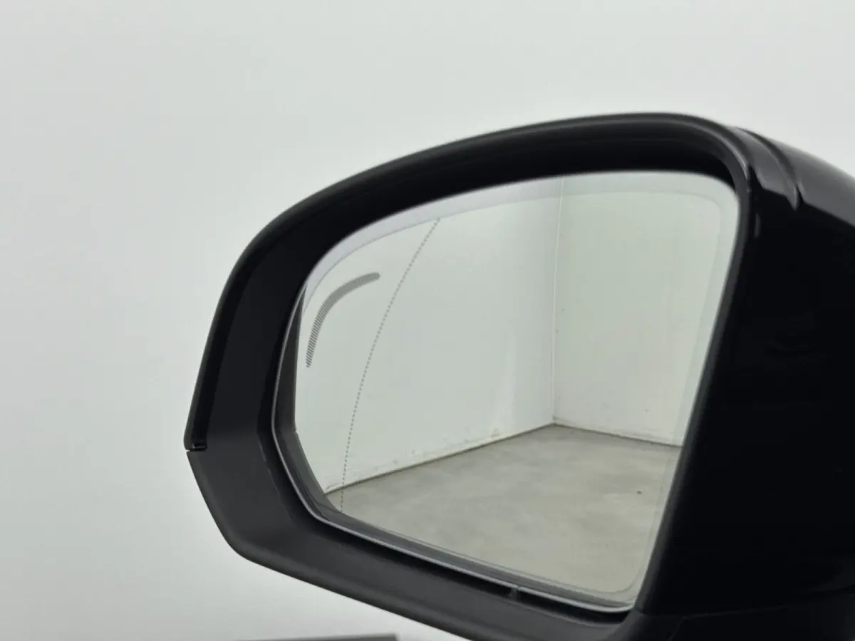 Single Motor Extended Range Plus Europa 82 kWh | Achterbank verwarmd | Achteruitrijcamera | Apple Carplay/Android Auto|telefoonintegratie premium