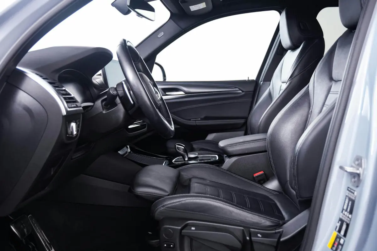 xDrive30e M Sport - Stoelverwarming voor/achter - Comfort Access - Parking Assistant Plus - HiFi System - Getinte Ruiten - Ambiance verlichting - Stuurwielrand verwarmd -