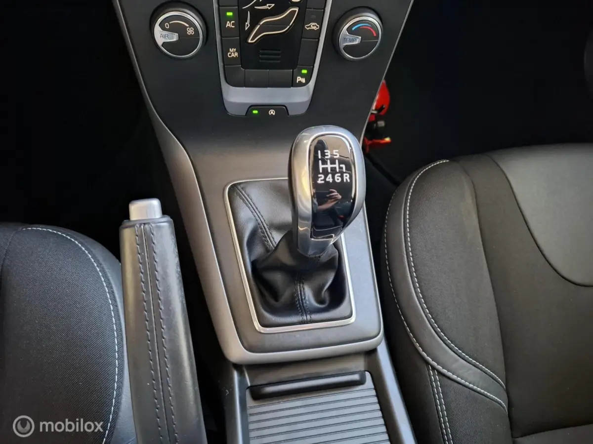 2.0 T2 Momentum | PARK. SENSOR - RIJKLAARPRIJS