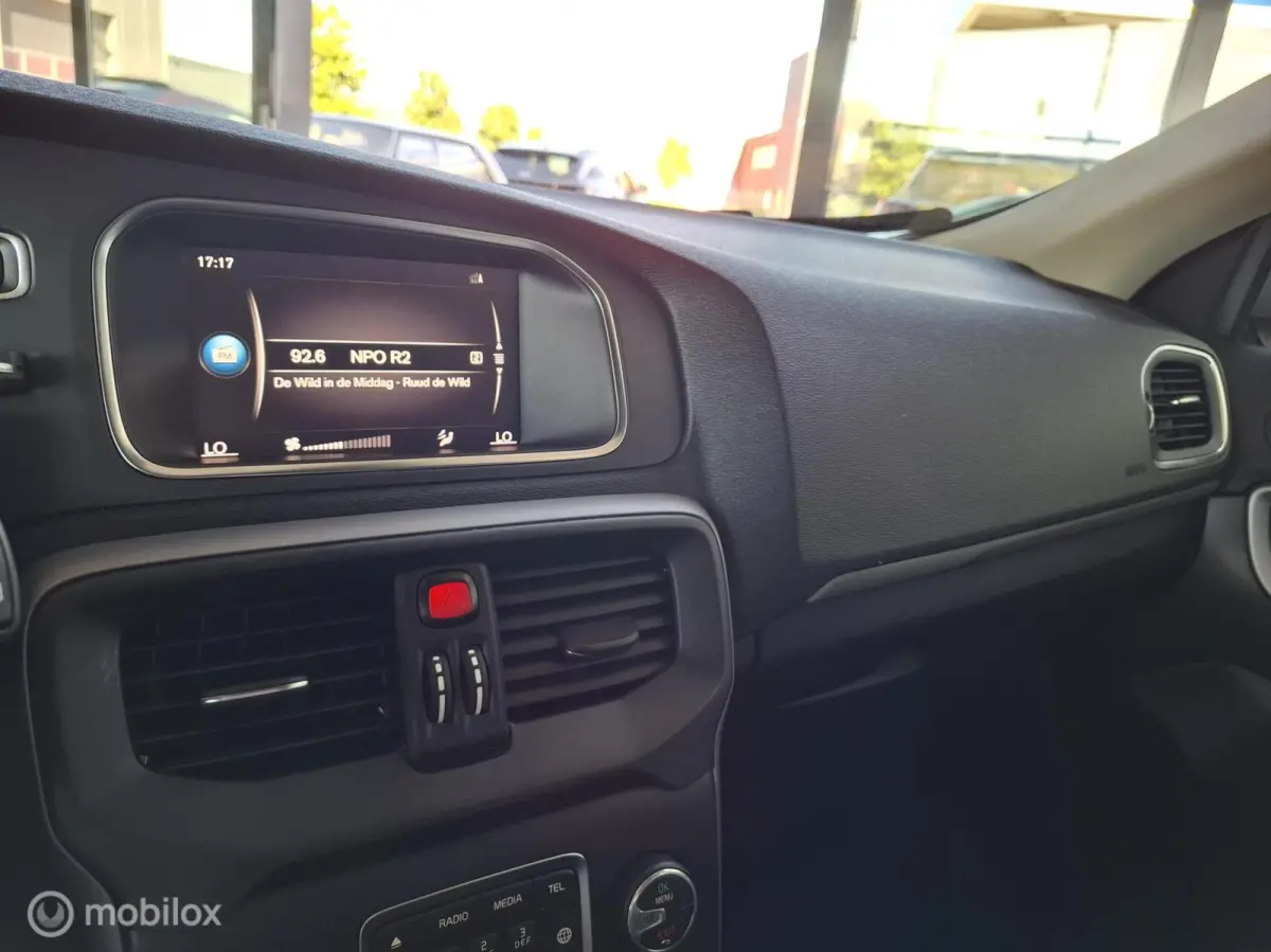 2.0 T2 Momentum | PARK. SENSOR - RIJKLAARPRIJS