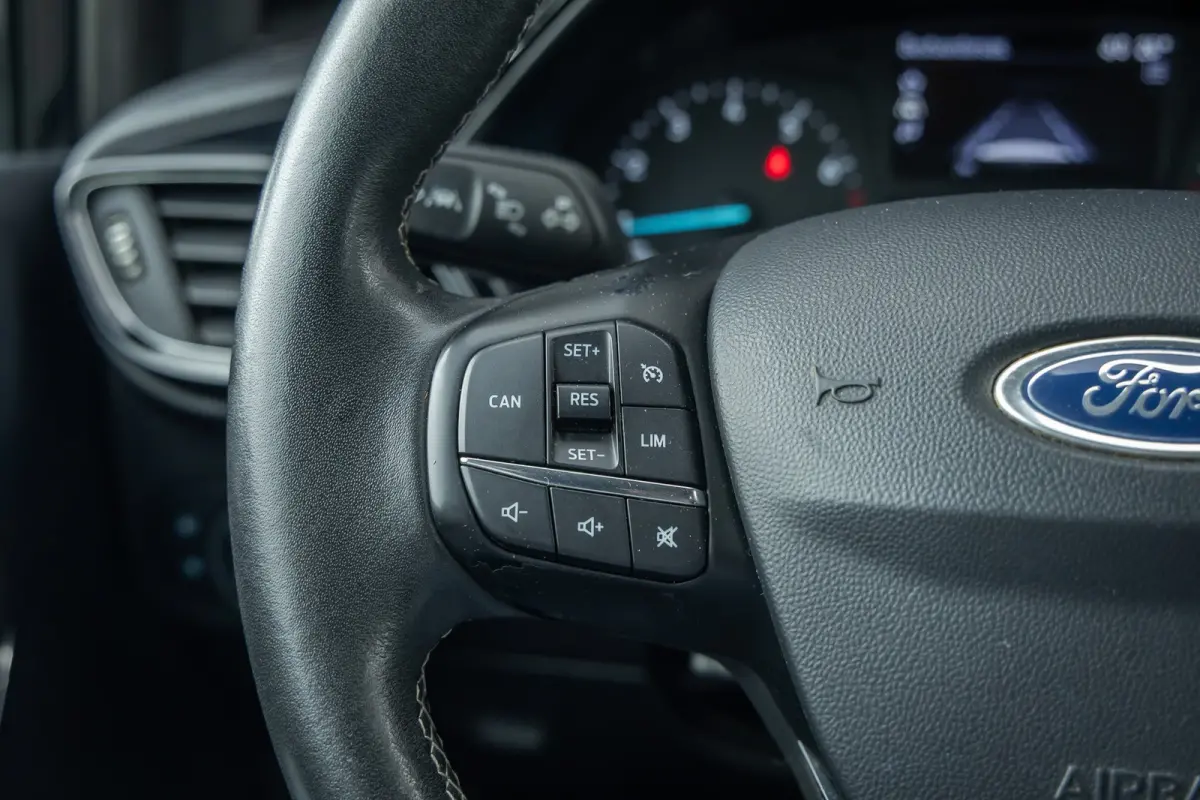 1.0 EcoBoost Titanium | AUTOMAAT | Dealer o.h. | Keyless-entry | Privacy-glass | Apple carplay / andriod auto | Cruise control