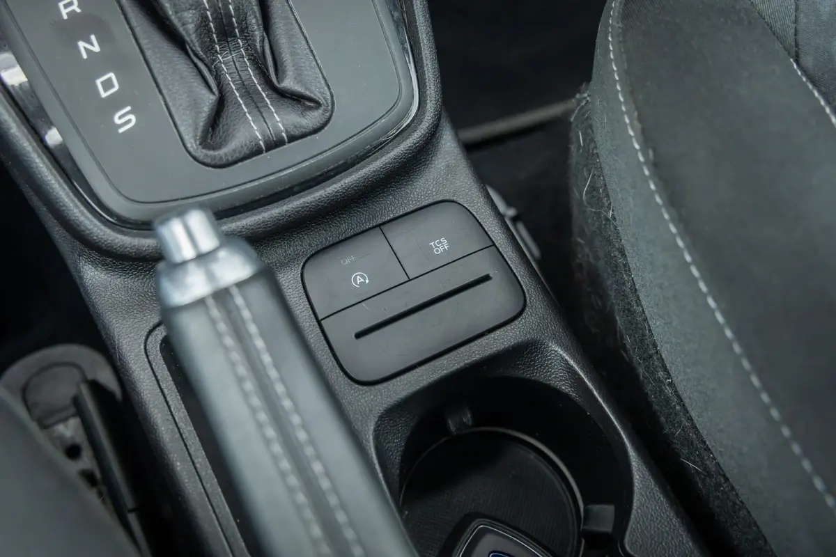 1.0 EcoBoost Titanium | AUTOMAAT | Dealer o.h. | Keyless-entry | Privacy-glass | Apple carplay / andriod auto | Cruise control