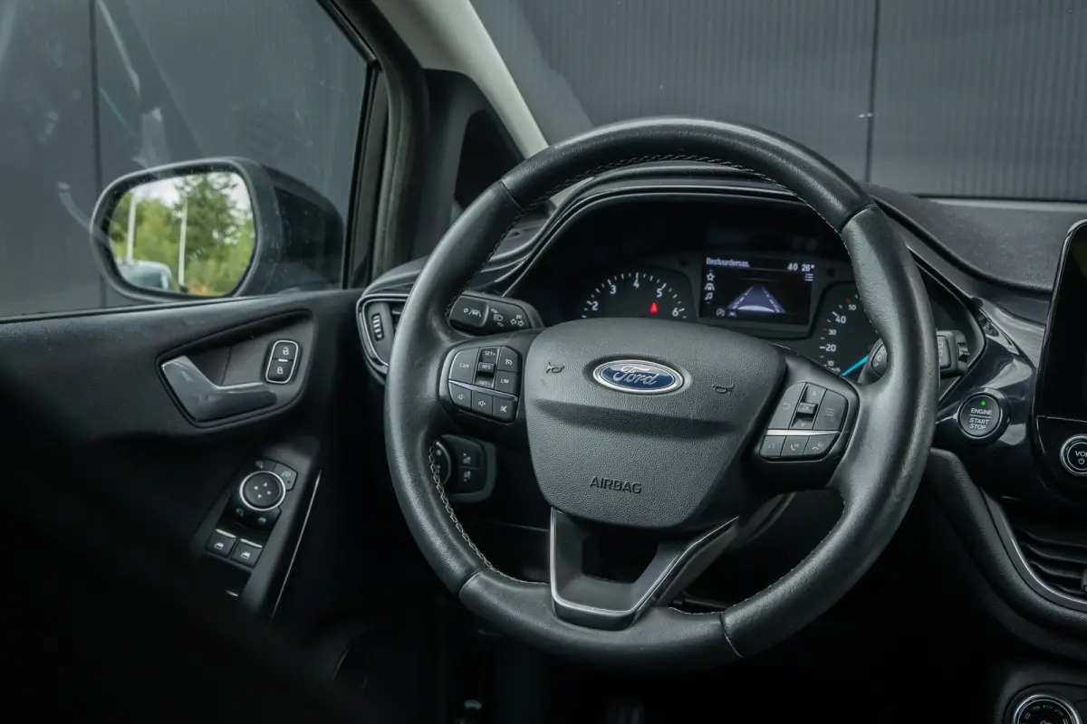 1.0 EcoBoost Titanium | AUTOMAAT | Dealer o.h. | Keyless-entry | Privacy-glass | Apple carplay / andriod auto | Cruise control
