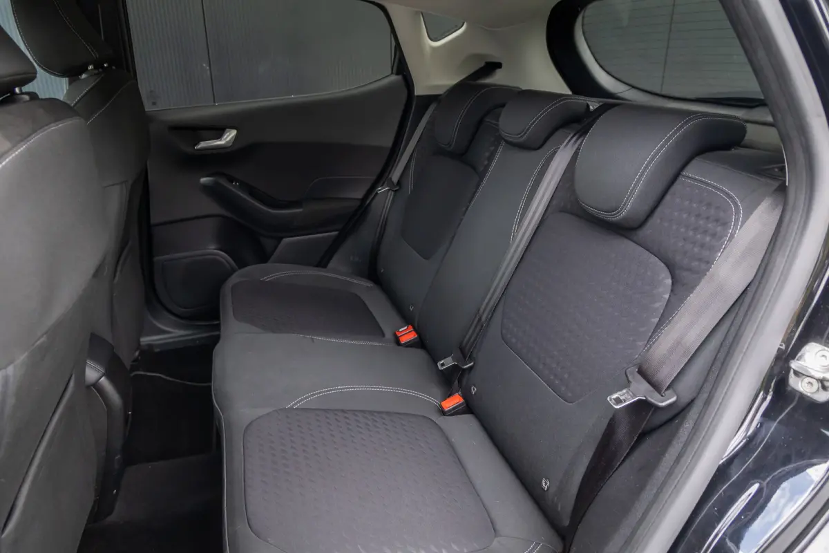 1.0 EcoBoost Titanium | AUTOMAAT | Dealer o.h. | Keyless-entry | Privacy-glass | Apple carplay / andriod auto | Cruise control
