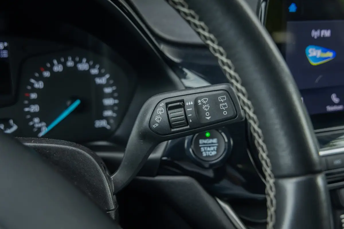 1.0 EcoBoost Titanium | AUTOMAAT | Dealer o.h. | Keyless-entry | Privacy-glass | Apple carplay / andriod auto | Cruise control