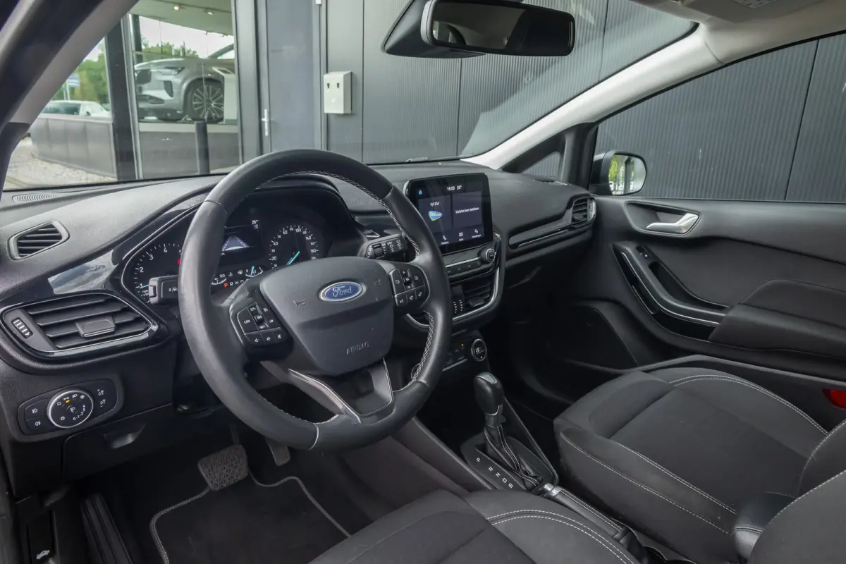 1.0 EcoBoost Titanium | AUTOMAAT | Dealer o.h. | Keyless-entry | Privacy-glass | Apple carplay / andriod auto | Cruise control