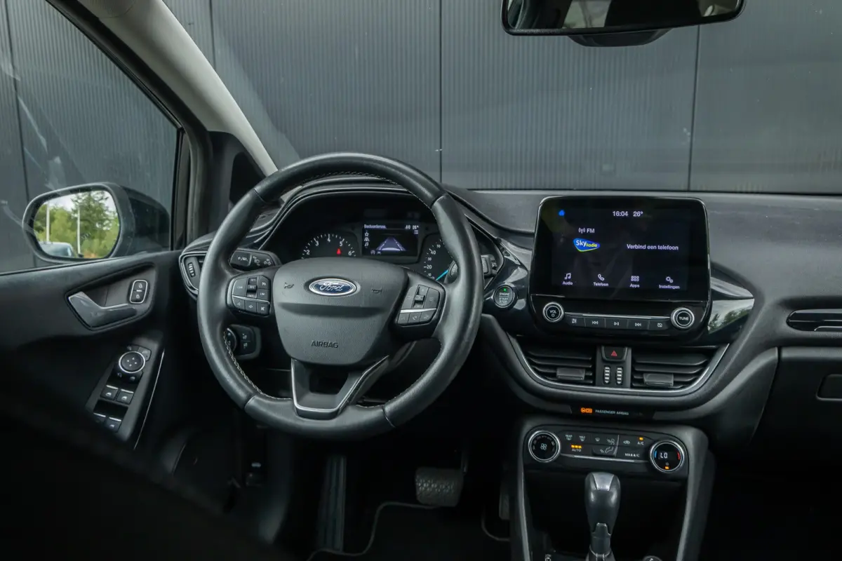 1.0 EcoBoost Titanium | AUTOMAAT | Dealer o.h. | Keyless-entry | Privacy-glass | Apple carplay / andriod auto | Cruise control