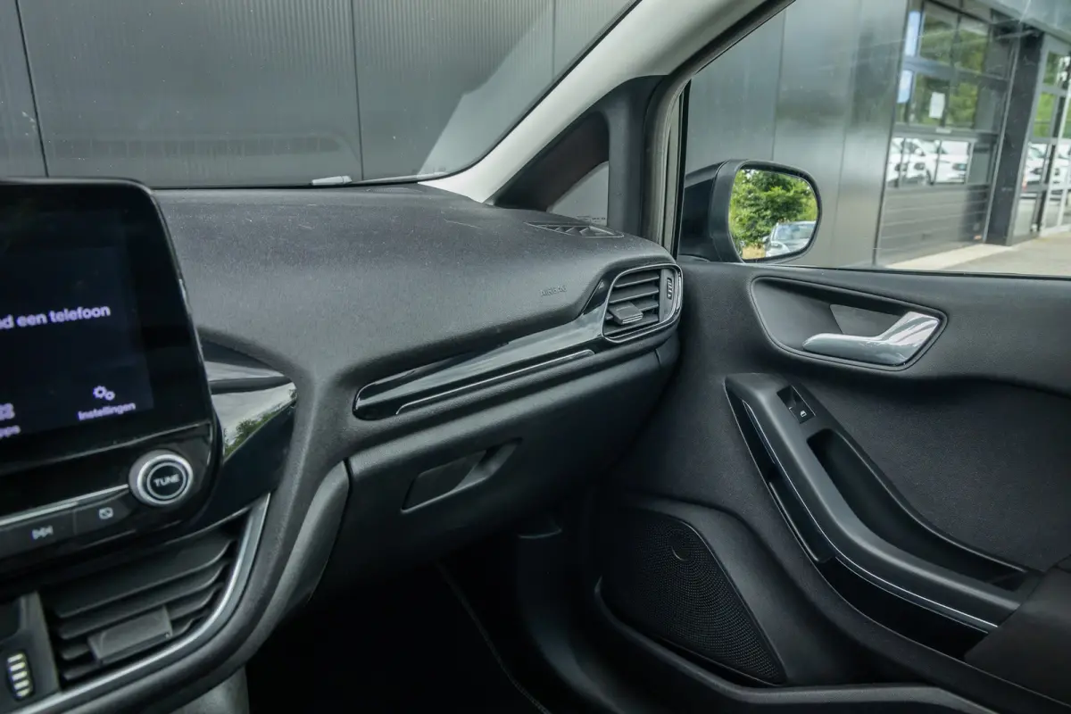 1.0 EcoBoost Titanium | AUTOMAAT | Dealer o.h. | Keyless-entry | Privacy-glass | Apple carplay / andriod auto | Cruise control