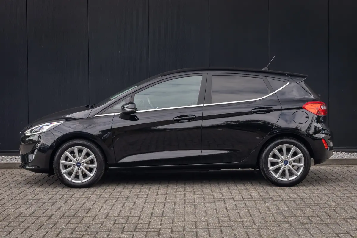 1.0 EcoBoost Titanium | AUTOMAAT | Dealer o.h. | Keyless-entry | Privacy-glass | Apple carplay / andriod auto | Cruise control