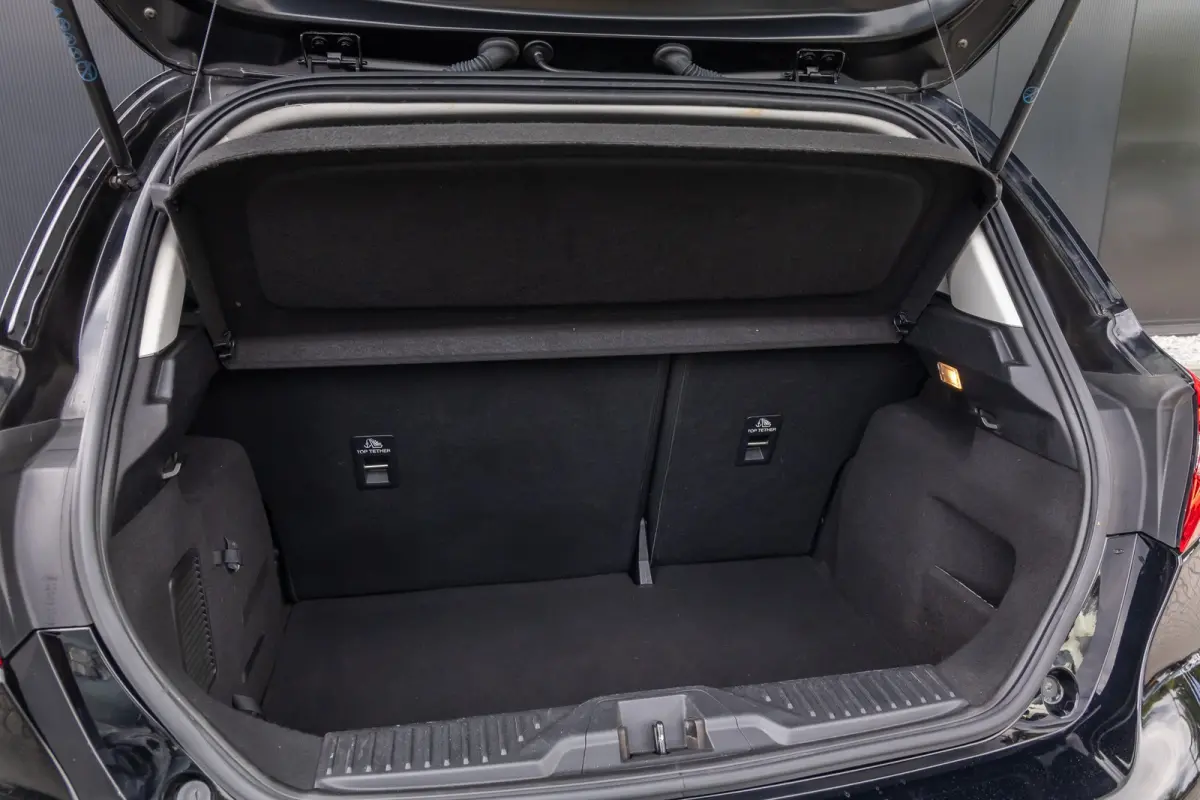 1.0 EcoBoost Titanium | AUTOMAAT | Dealer o.h. | Keyless-entry | Privacy-glass | Apple carplay / andriod auto | Cruise control