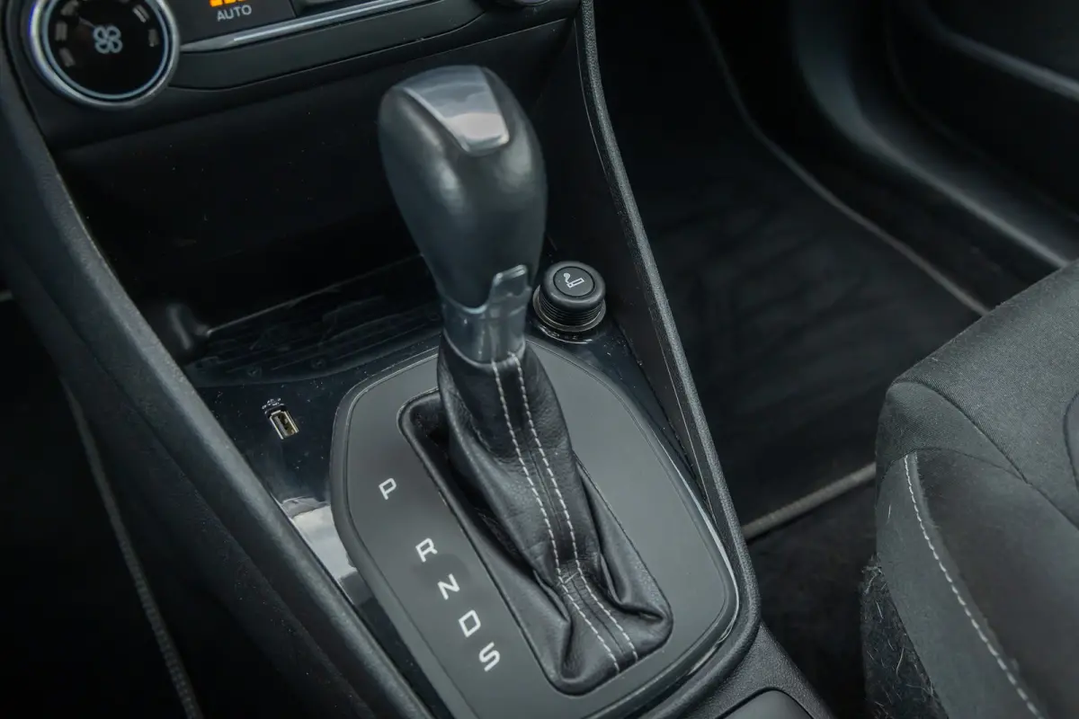1.0 EcoBoost Titanium | AUTOMAAT | Dealer o.h. | Keyless-entry | Privacy-glass | Apple carplay / andriod auto | Cruise control