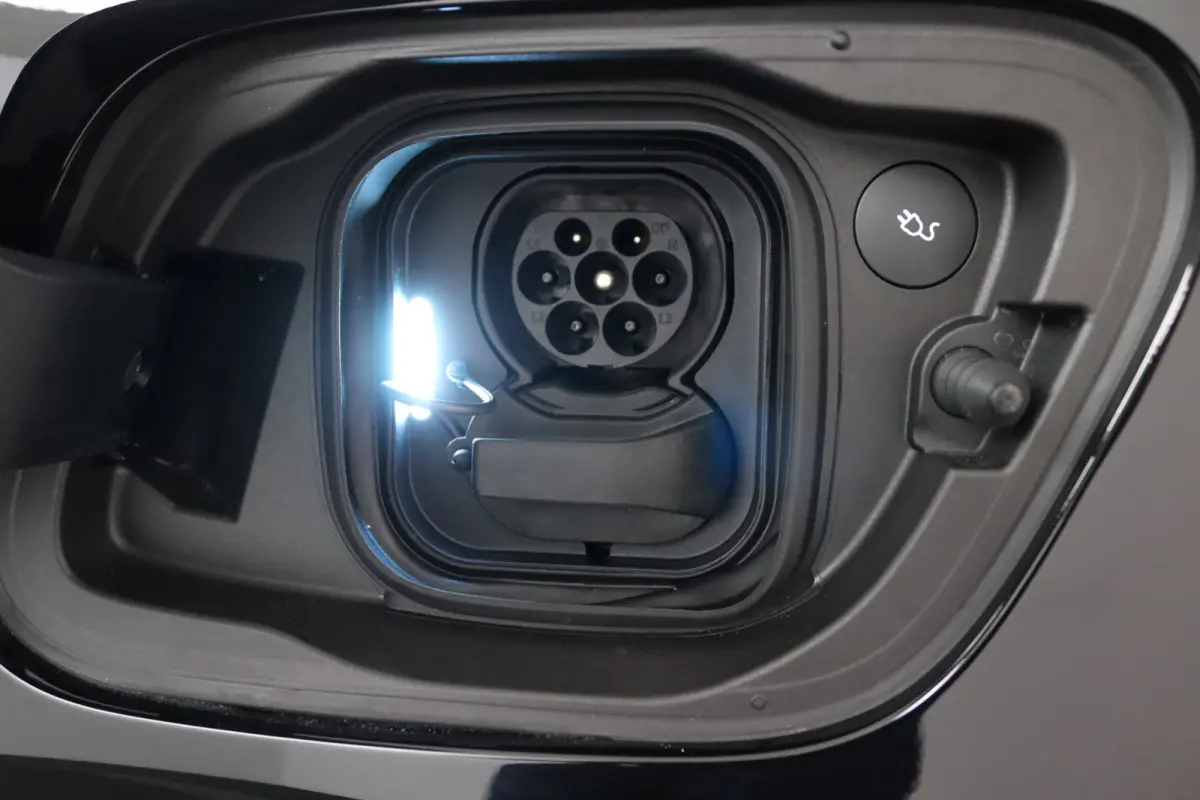 Black Edition Ultra Europa Single Motor Extended Range 82 kWh | Achterbank verwarmd | Apple Carplay/Android Auto|telefoonintegratie premium | Comfortstoel(en)
