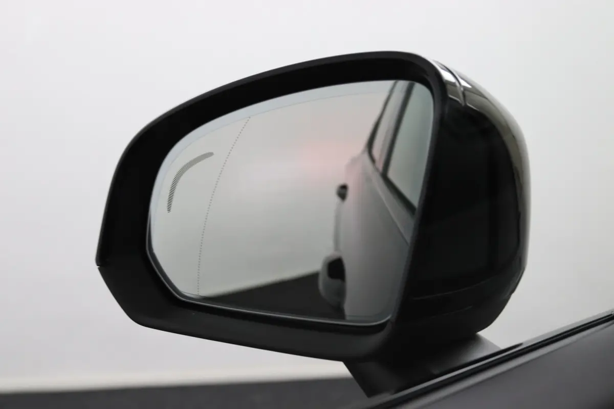 Black Edition Ultra Europa Single Motor Extended Range 82 kWh | Achterbank verwarmd | Apple Carplay/Android Auto|telefoonintegratie premium | Comfortstoel(en)