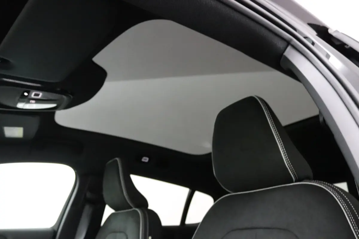 Black Edition Ultra Europa Single Motor Extended Range 82 kWh | Achterbank verwarmd | Apple Carplay/Android Auto|telefoonintegratie premium | Comfortstoel(en)