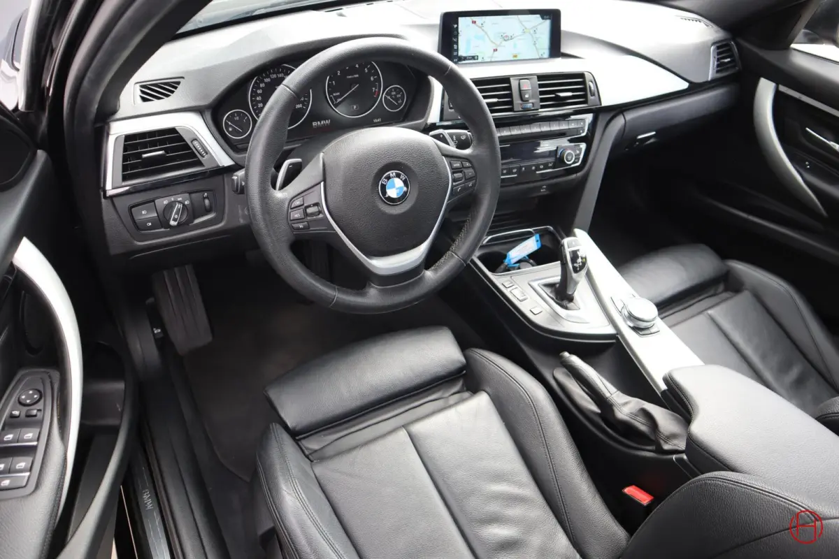 320i Luxury Line