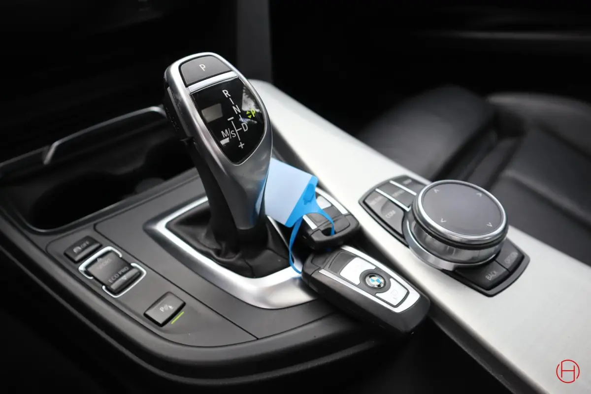 320i Luxury Line