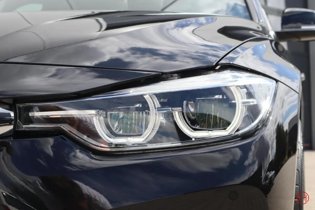 320i Luxury Line