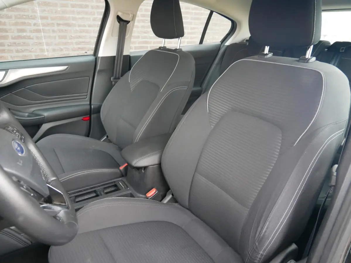 1.5 EcoBoost Titanium Business NL Auto| Trekhaak| Dealer onderhouden
