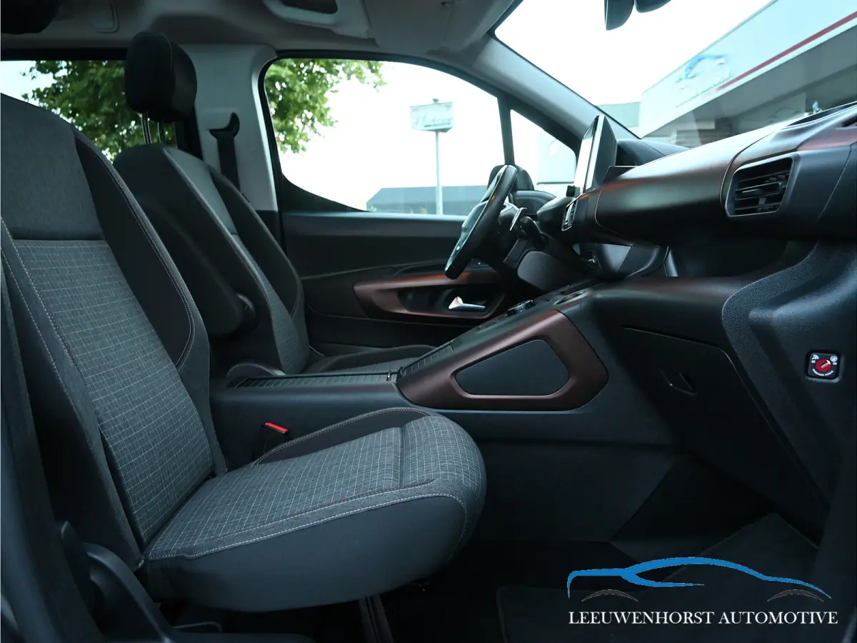 1.2 Puretech GT-Line, panodak, half leer, DAB, clima, cruise, keyless NL-dealerauto