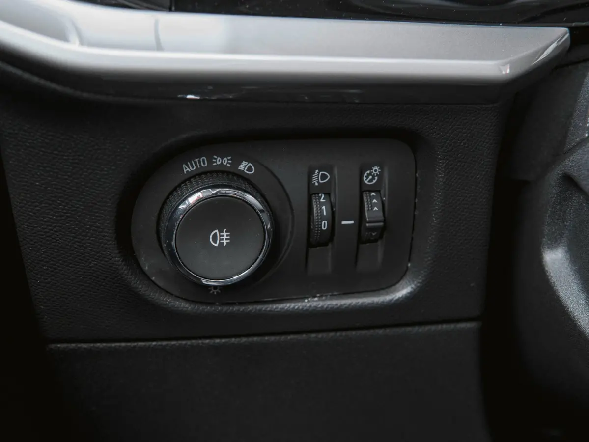 1.2 Turbo Elegance | CAMERA | CLIMA | KEYLESS