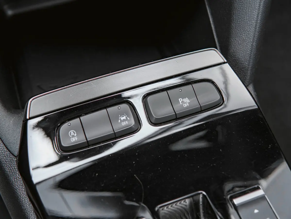 1.2 Turbo Elegance | CAMERA | CLIMA | KEYLESS