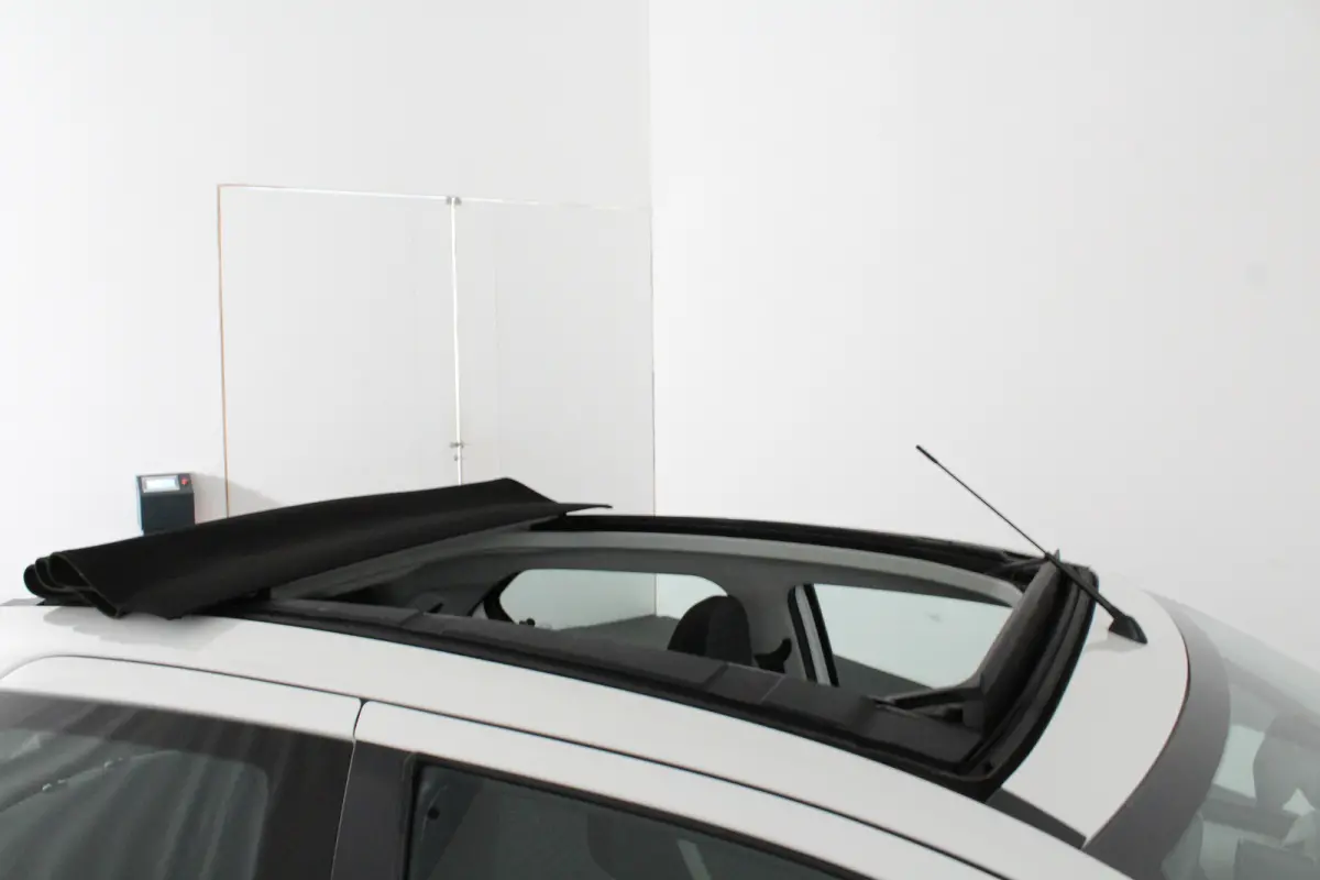 1.0 VVT-i x-joy > Schuifdak/Camera/Navigatie via (Apple CarPlay / Android Auto)
