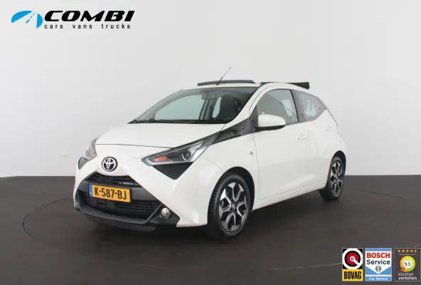 1.0 VVT-i x-joy > Schuifdak/Camera/Navigatie via (Apple CarPlay / Android Auto)