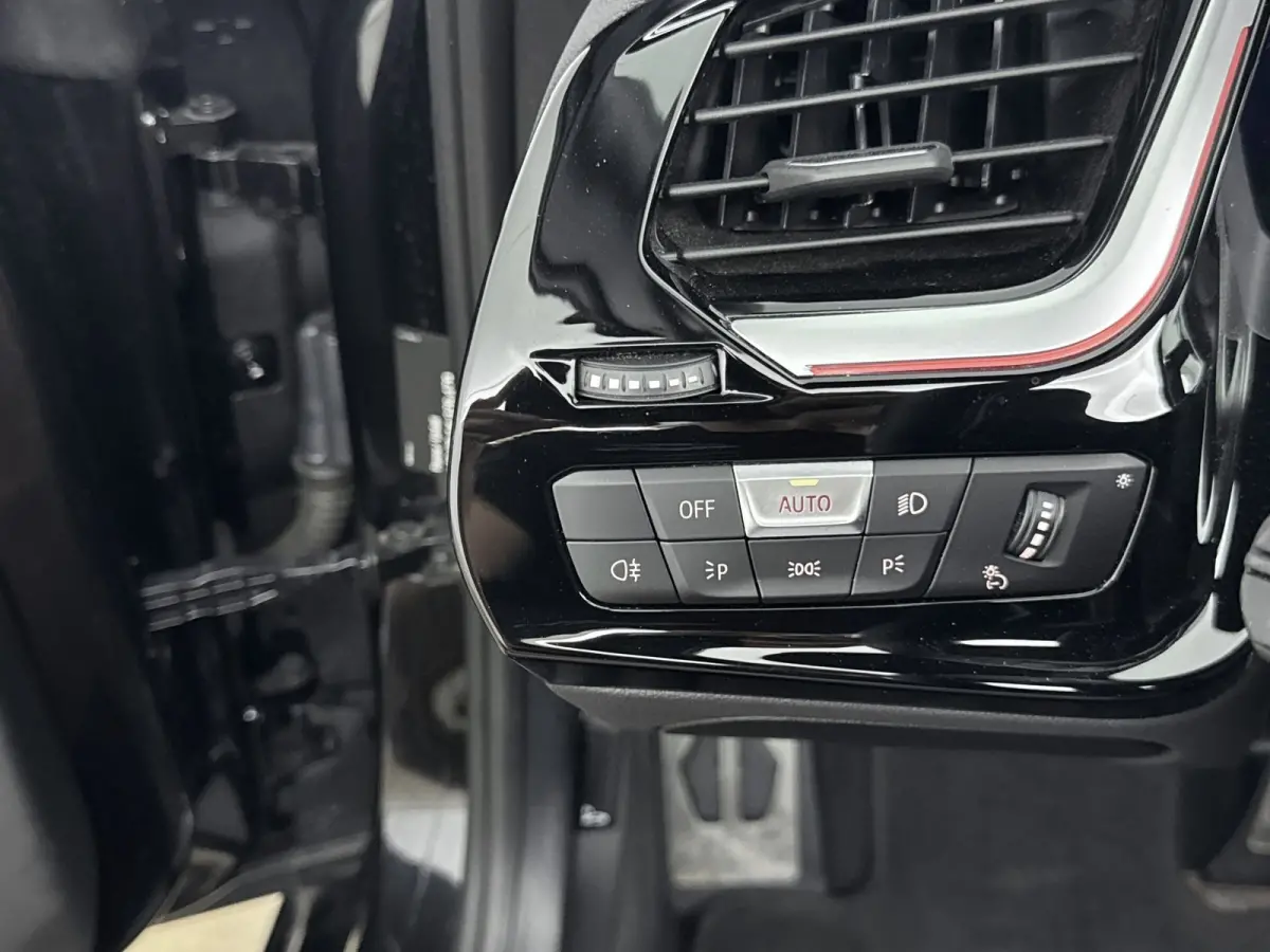 M40i Business Edition Plus | Apple Carplay/Android Auto|telefoonintegratie premium | Elektrisch bedienbare kap | Keyless start