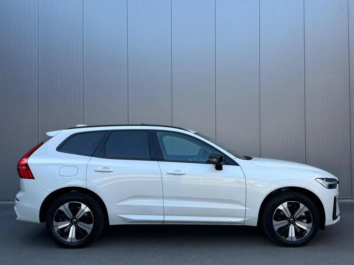 2.0 T6 Plug-in hybrid AWD Plus Dark Panorama|H/K Audio|Keyless