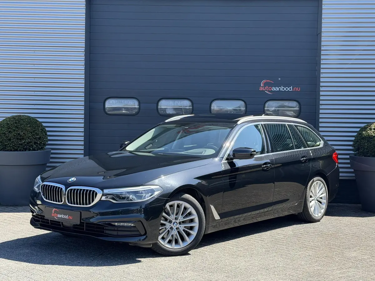 540i xDrive High Executive Edition | Panoramadak | 360* Camera | Elektrische Achterklep | Climate Control |