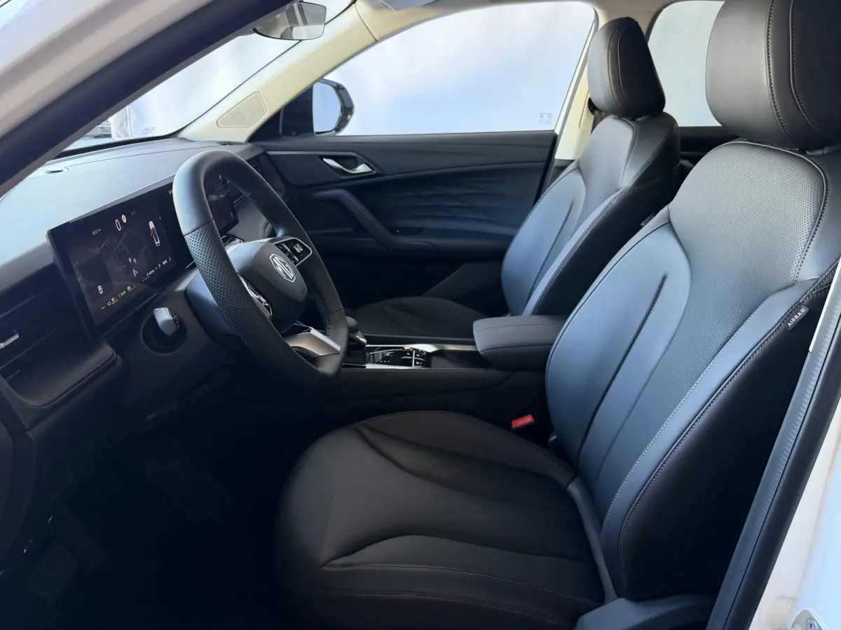 1.5 TGDI LUXURY PHEV PLUG-IN HYBRIDE | LEER | 272PK NIEUWE AUTO | >1.000 KM TOTAAL BEREIK | 360° CAMERA | ELEKTRISCHE ACHTERKLEP | STOEL/STUUR. VERWARMING | FULL LED | ELEKTRISCHE S