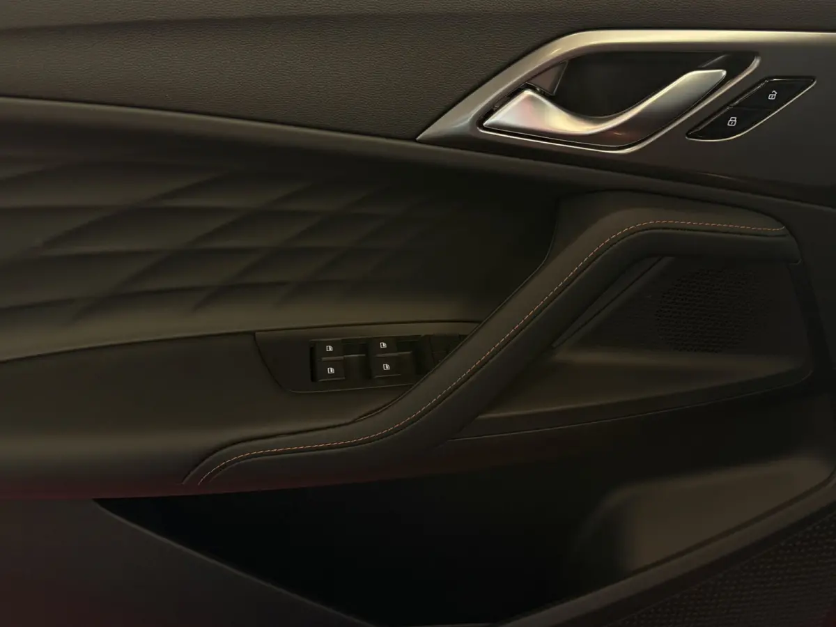 1.5 TGDI LUXURY PHEV PLUG-IN HYBRIDE | LEER | 272PK NIEUWE AUTO | >1.000 KM TOTAAL BEREIK | 360° CAMERA | ELEKTRISCHE ACHTERKLEP | STOEL/STUUR. VERWARMING | FULL LED | ELEKTRISCHE S