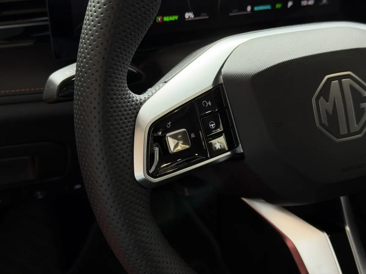 1.5 TGDI LUXURY PHEV PLUG-IN HYBRIDE | LEER | 272PK NIEUWE AUTO | >1.000 KM TOTAAL BEREIK | 360° CAMERA | ELEKTRISCHE ACHTERKLEP | STOEL/STUUR. VERWARMING | FULL LED | ELEKTRISCHE S