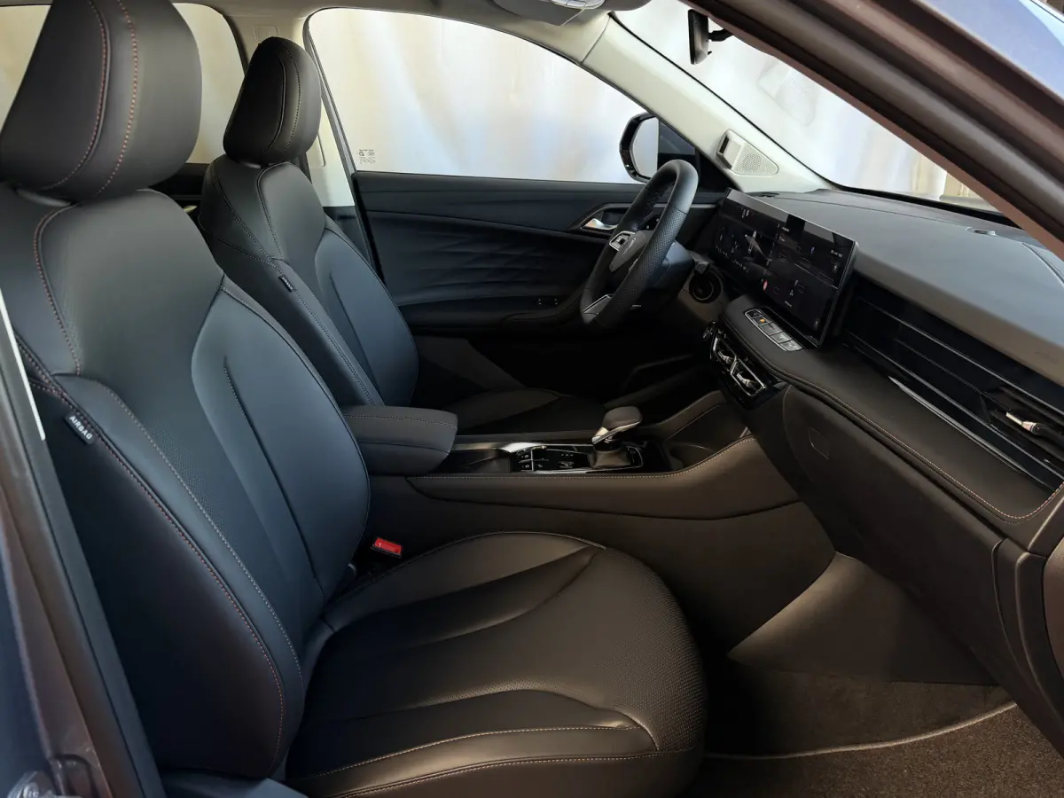1.5 TGDI LUXURY PHEV PLUG-IN HYBRIDE | LEER | 272PK NIEUWE AUTO | >1.000 KM TOTAAL BEREIK | 360° CAMERA | ELEKTRISCHE ACHTERKLEP | STOEL/STUUR. VERWARMING | FULL LED | ELEKTRISCHE S
