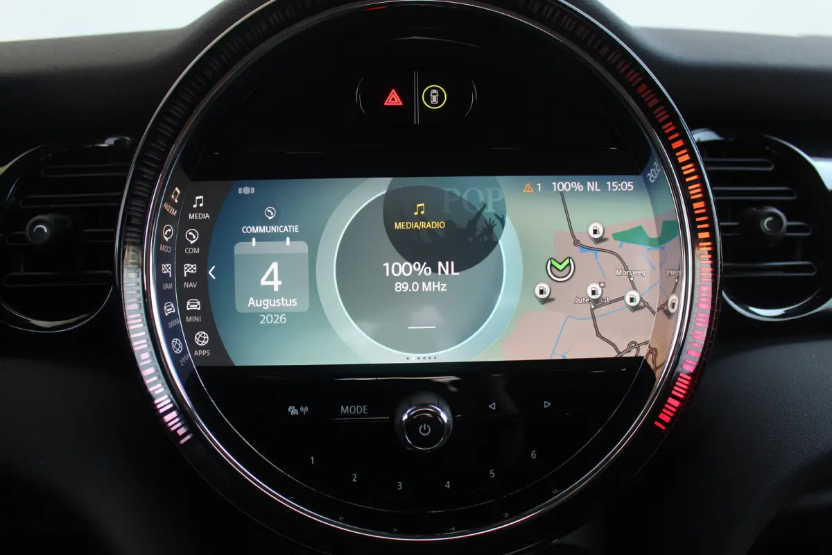1.5 One Business Edition | Camera | Half Leder | Navigatie | CarPlay | LED | 16" LMV | Camera | Half Leder | Navigatie | CarPlay | LED | 16" LMV |
