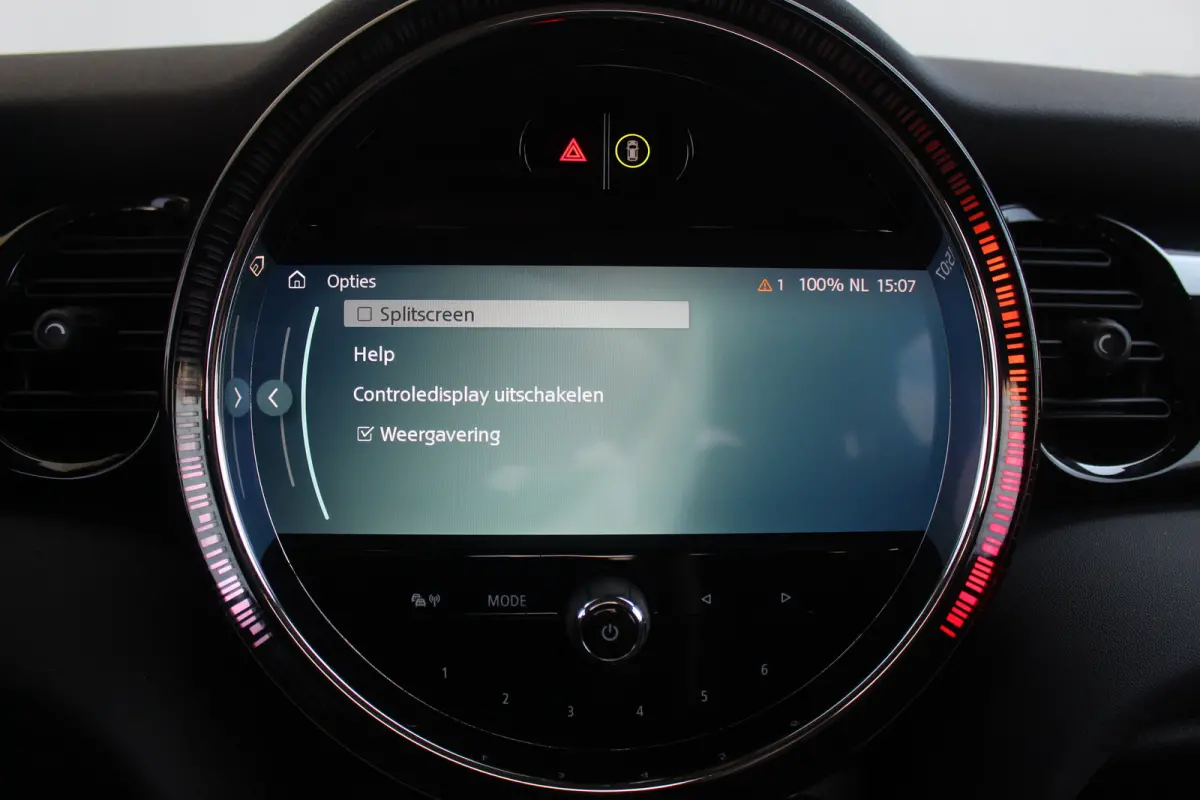1.5 One Business Edition | Camera | Half Leder | Navigatie | CarPlay | LED | 16" LMV | Camera | Half Leder | Navigatie | CarPlay | LED | 16" LMV |