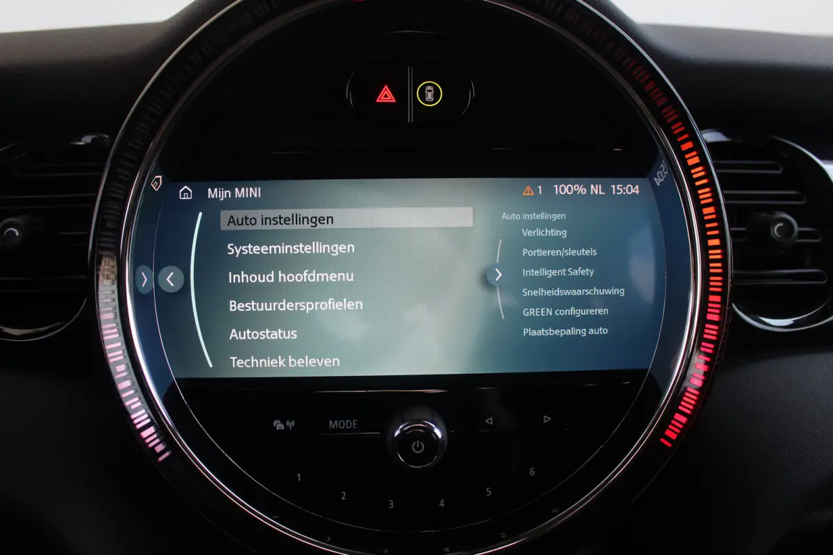 1.5 One Business Edition | Camera | Half Leder | Navigatie | CarPlay | LED | 16" LMV | Camera | Half Leder | Navigatie | CarPlay | LED | 16" LMV |