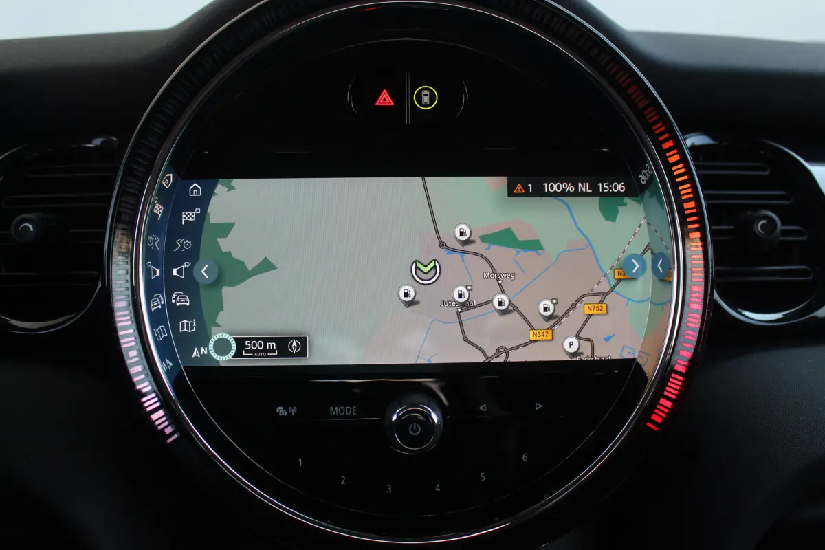 1.5 One Business Edition | Camera | Half Leder | Navigatie | CarPlay | LED | 16" LMV | Camera | Half Leder | Navigatie | CarPlay | LED | 16" LMV |