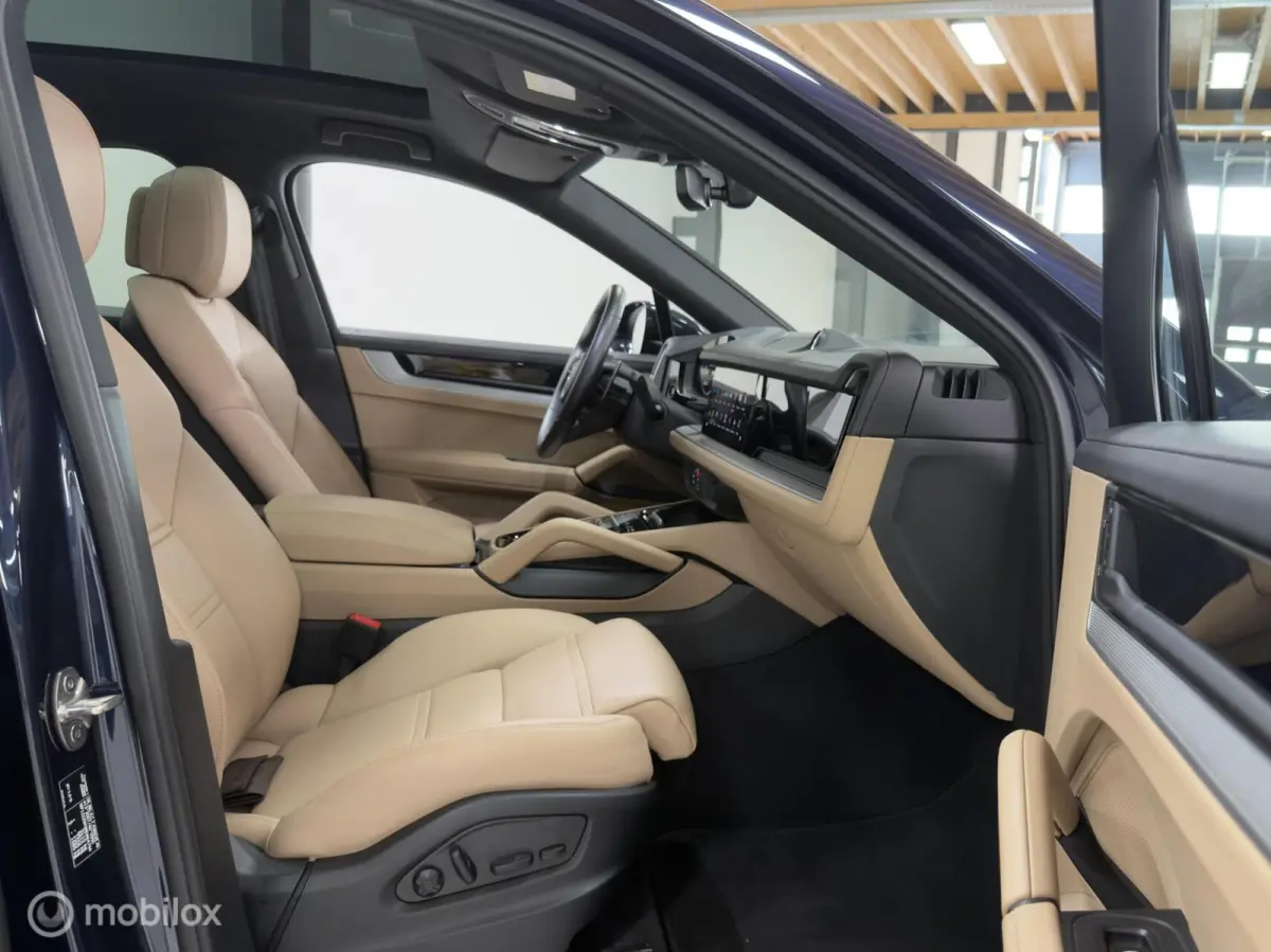 3.0 E-Hybrid | Pano | NAP | Achterasbest. | Luchtvering | Sport Chrono | Memory | 20" | 360 camera | Leder | 470PK
