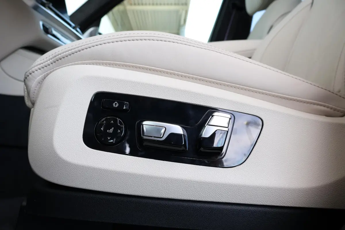 xDrive50e High Executive | M Sportpakket Pro | Innovation Pack | Professional Pack | Exclusive Pack | Panoramadak