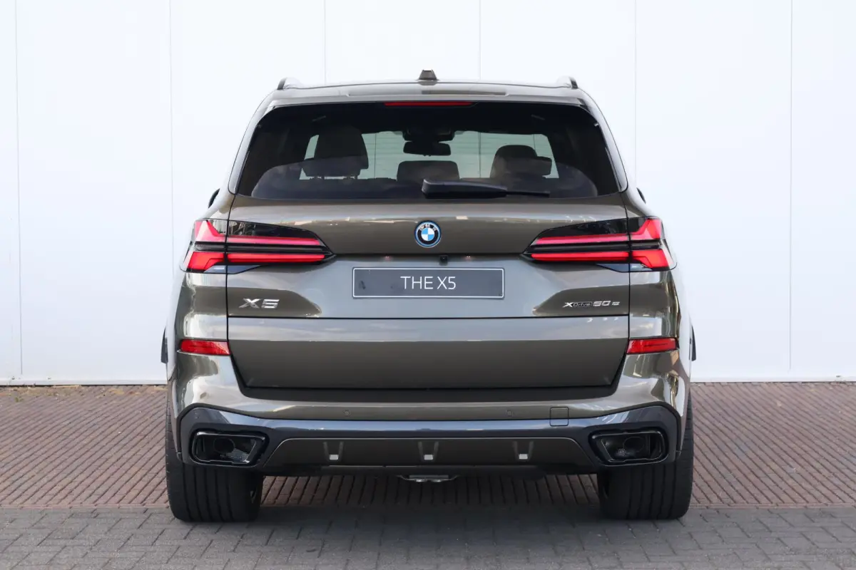 xDrive50e High Executive | M Sportpakket Pro | Innovation Pack | Professional Pack | Exclusive Pack | Panoramadak